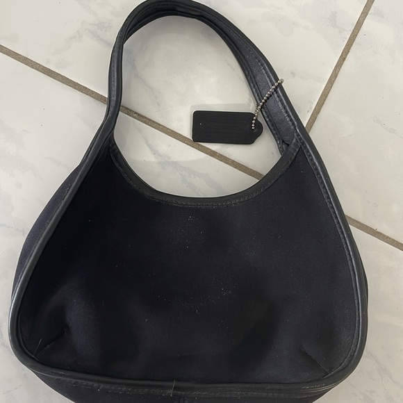 NWOT VINTAGE COACH MINI NEO
ERGO NEOPRENE BAG BLACK LEATHER
TRIM - Picture 2 of 7